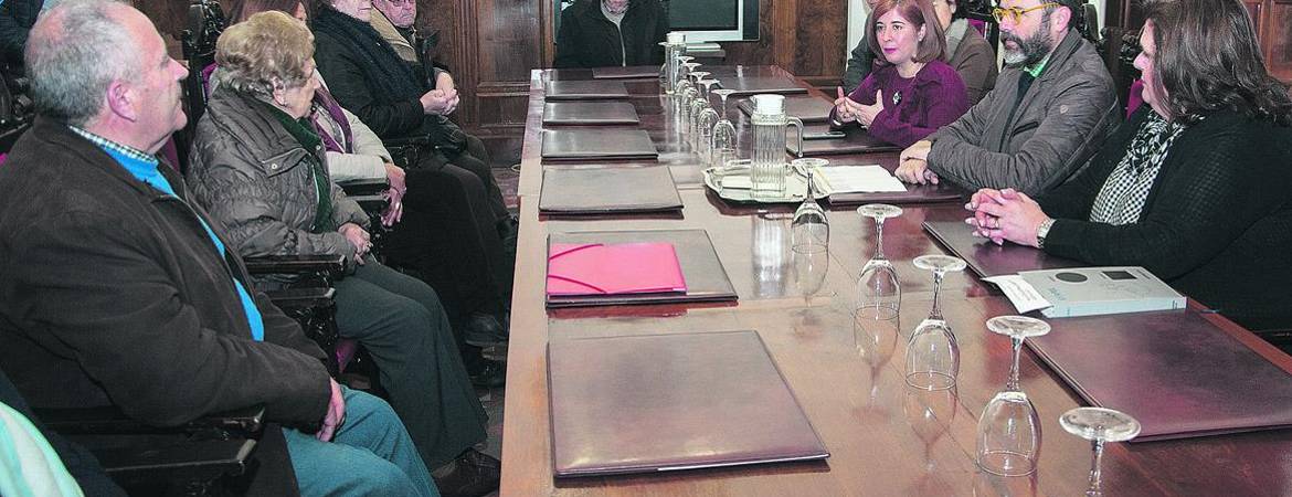 Diez familias mejoran la accesibilidad a sus viviendas Diez familias mejoran la accesibilidad a sus viviendas