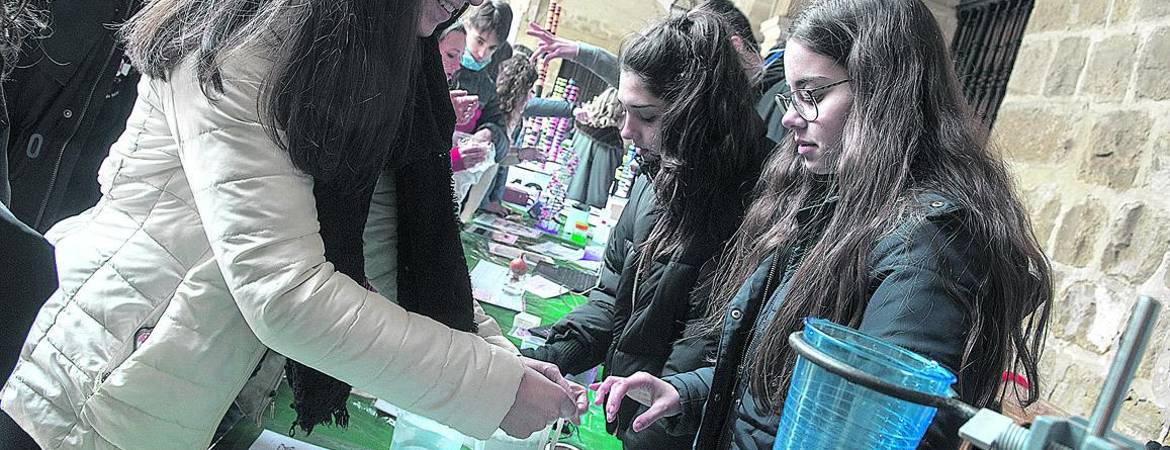 Más de 7.000 visitantes pasan por la feria científica Más de 7.000 visitantes pasan por la feria científica