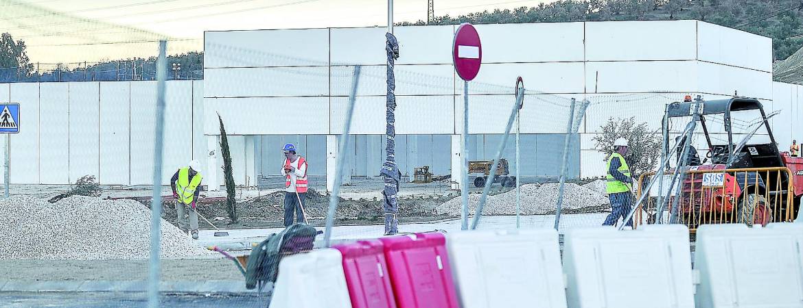 Una quincena de licencias de obras más para el Jaén Plaza Una quincena de licencias de obras más para el Jaén Plaza
