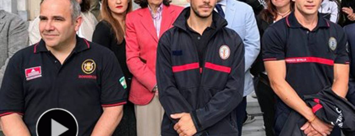 Libertad sin cargos para los tres bomberos españoles Libertad sin cargos para los tres bomberos españoles