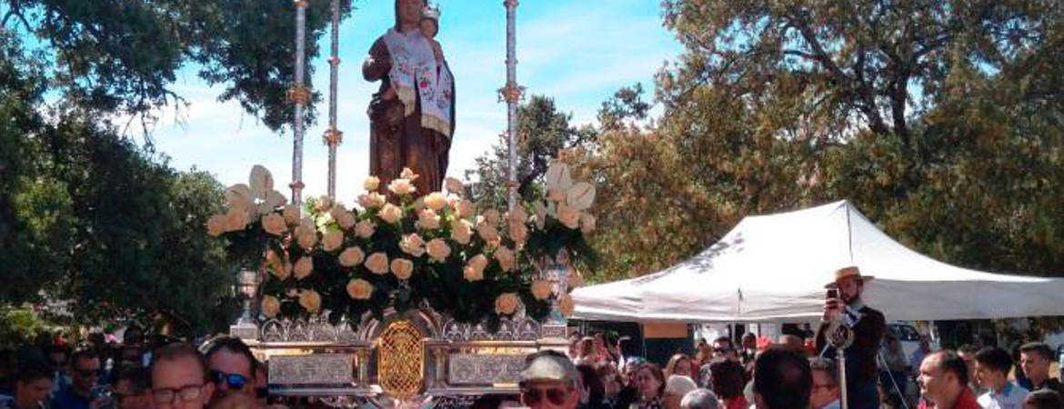 Abrazo a la Virgen de Nazaret Abrazo a la Virgen de Nazaret
