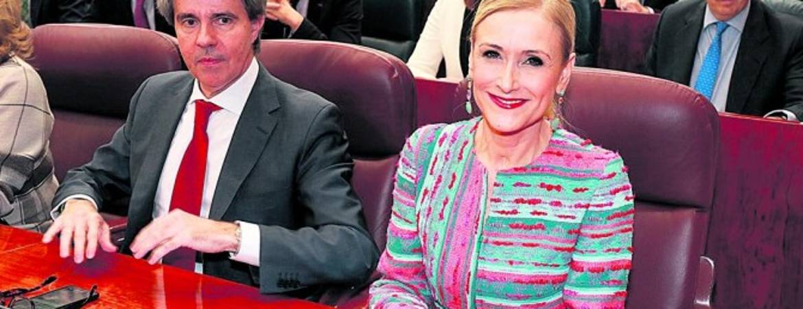 La Fiscalía abre diligencias por el máster de Cifuentes La Fiscalía abre diligencias por el máster de Cifuentes