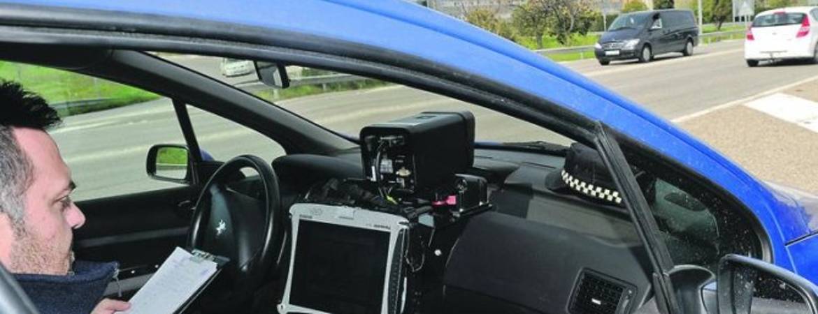 Un radar móvil vigilará los accesos a la capital Un radar móvil vigilará los accesos a la capital