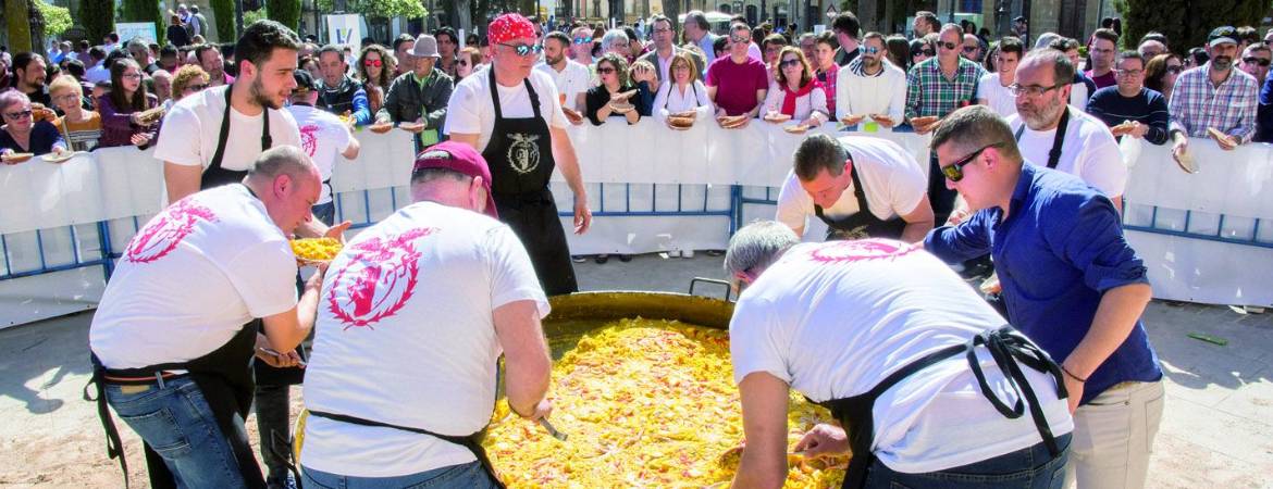 Éxito de público en la II edición de la paella gigante solidaria Éxito de público en la II edición de la paella gigante solidaria