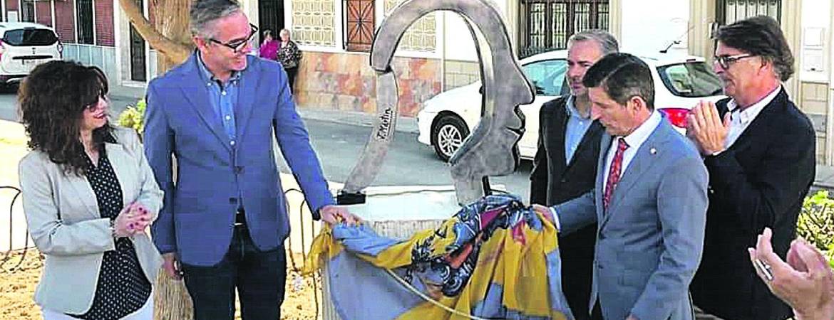 Monumento para alentar que los enfermos mentales se integren Monumento para alentar que los enfermos mentales se integren