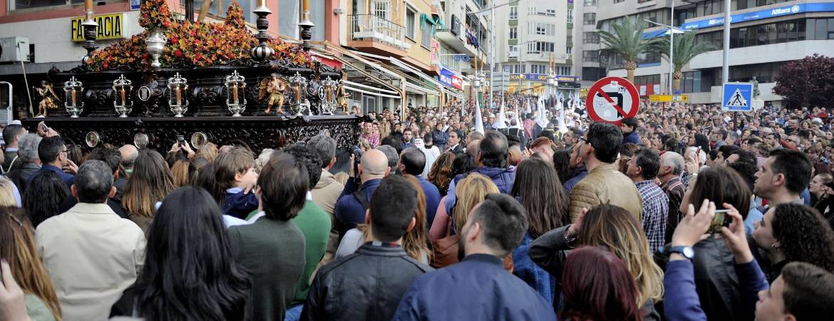 Estudiantes, una tarde entre tunas y misericordias Estudiantes, una tarde entre tunas y misericordias