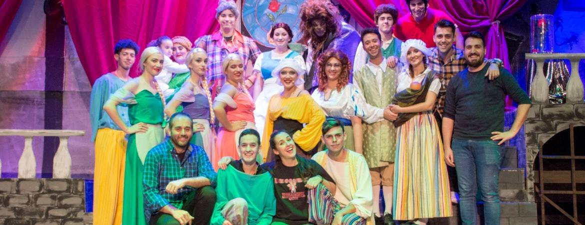 El musical La Bella y la Bestia triunfa en Arjonilla El musical La Bella y la Bestia triunfa en Arjonilla