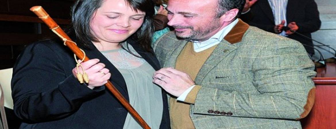 Rus recibe a su alcaldesa de luto por José Manuel Campos Rus recibe a su alcaldesa de luto por José Manuel Campos