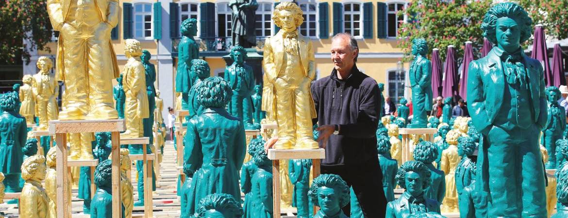 Esculturas de Beethoven en su ciudad natal Esculturas de Beethoven en su ciudad natal
