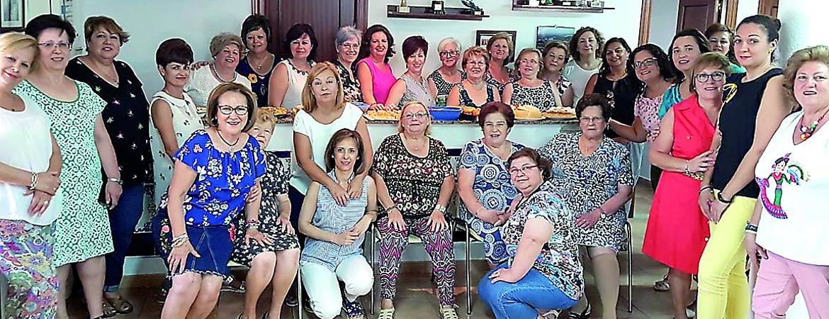 Los vecinos disfrutan de las fiestas del barrio de “La Noria” Los vecinos disfrutan de las fiestas del barrio de “La Noria”