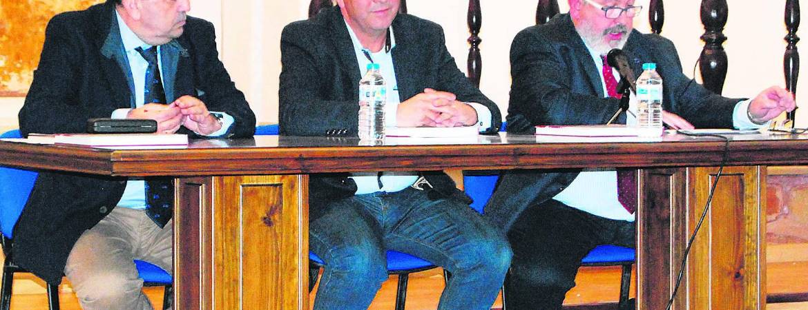 Un libro de Enrique Gómez evoca el pasado del municipio Un libro de Enrique Gómez evoca el pasado del municipio