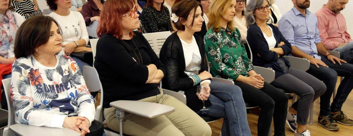 Una mirada a la inteligencia emocional en la educación Una mirada a la inteligencia emocional en la educación