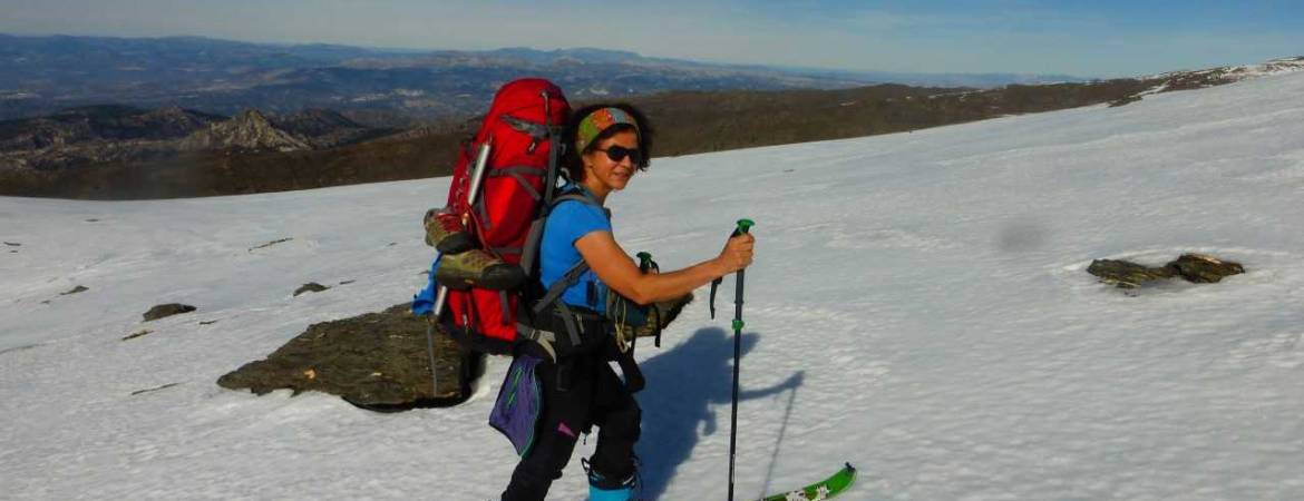 Tres mujeres y una cumbre Tres mujeres y una cumbre