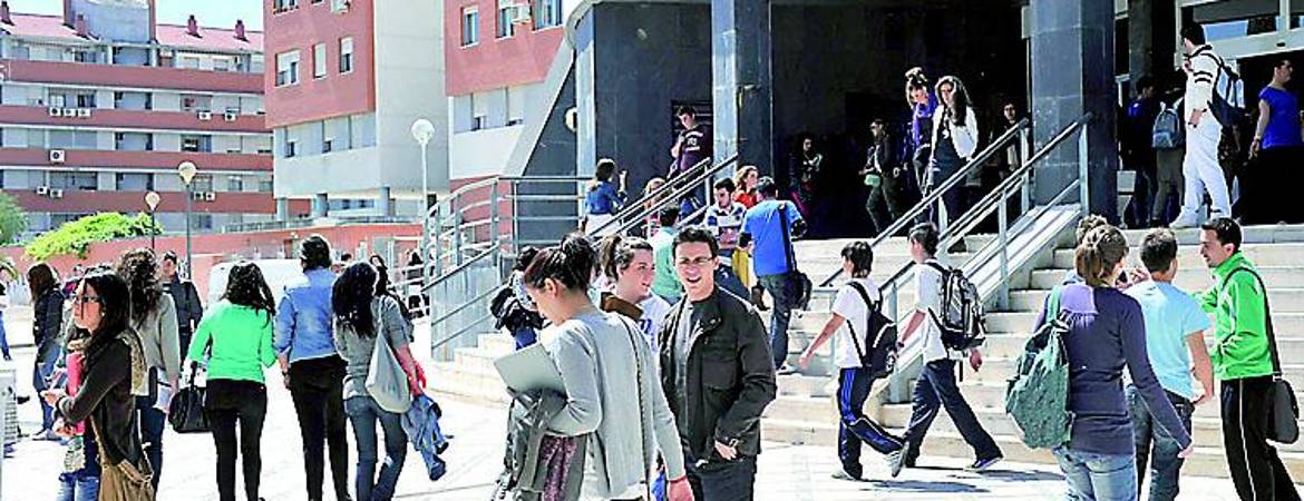 25 años ligados a la Universidad 25 años ligados a la Universidad