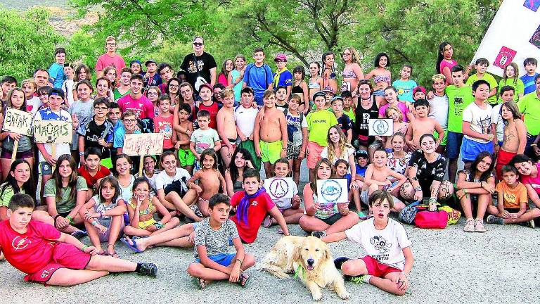 Acampada de “tribus” solidarias