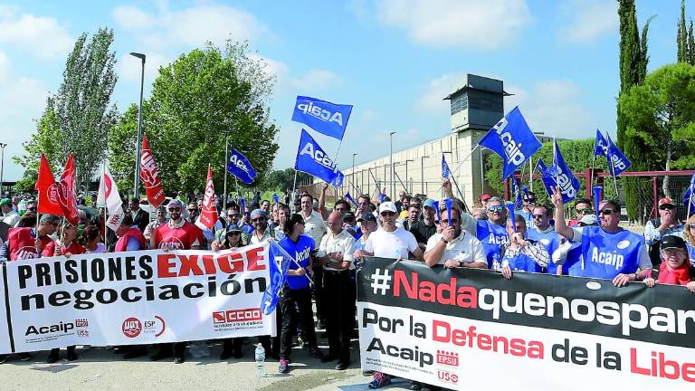 Huelga histórica de jueces y fiscales Huelga histórica de jueces y fiscales