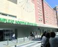 Evacúan al hospital a una joven afectada por inhalación de humo tras un incendio en su vivienda Evacúan al hospital a una joven afectada por inhalación de humo tras un incendio en su vivienda