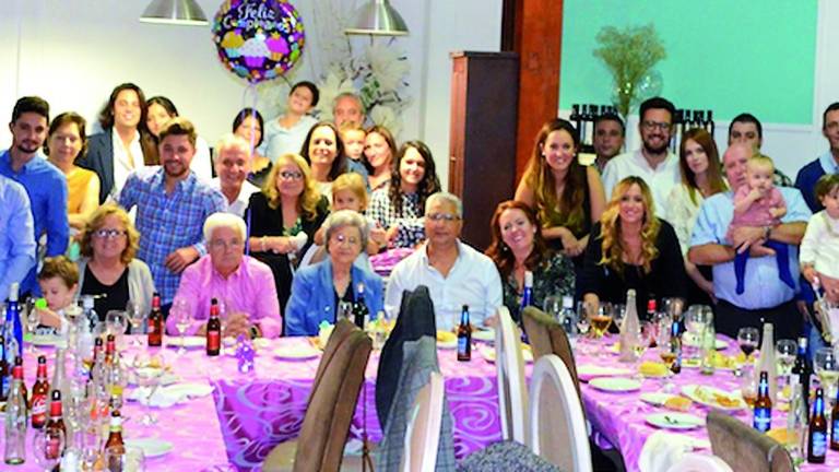 de su familia de su familia