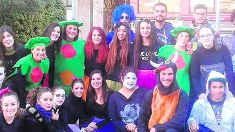 Por el desarrollo comunitario Por el desarrollo comunitario