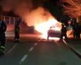 Un coche arde en Las Fuentezuelas Un coche arde en Las Fuentezuelas