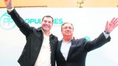 ACTO DE PARTIDO. Juanma Moreno y Juan Ignacio Zoido, en la convocatoria del PP Sevillano celebrada en Carmona.