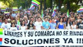 Manifestación por las calles de Linares.