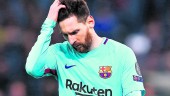 RUINA. Un cabizbajo Leo Messi contempla la eliminación del FC Barcelona de la Champions League.