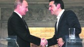 SALUDO. El presidente ruso, Vladimir Putin, y el primer ministro griego, Alexis Tsipras.