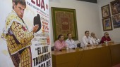 FERIA. Alfonso Moya, Paco Delgado, Francisco Lozano, Ricardo Sancho y Baltasar Muñoz, en la presentación de los carteles.