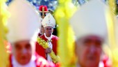 El Papa Francisco procesiona durante el Domingo de Ramos en la Plaza de San Pedro del Vaticano.