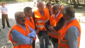 Representantes de la Diputación Provincial y el Ayuntamiento de Jaén en una visita hecha en mayo al Paseo de las Bicicletas.