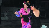 concierto. Las artistas Toñi Ronquillo e Inés Robles, “La Morenita”, actúan en el Auditorio Municipal Las Palmeras.