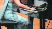 ÉXITO. La malagueña Paula Coronas se convierte en la primera pianista en tocar en las instalaciones del Museo Íbero de Jaén, donde ofreció un recital que contó con “poetas del piano”, tal y como ella misma refirió, además de autores españoles.