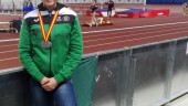 éxito. Loli Morillas Cruz posa con la medalla de plata en Salamanca.