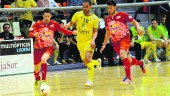 JUGADA. Mauricinho lucha por el balón en el partido frente a ElPozo Murcia.