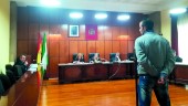 JUICIO. El acusado responde a las preguntas de su abogado durante el interrogatorio en la Audiencia.