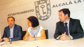 iniciativa. Antonio de la Torre, Cecilia Alameda y Raúl Maldonado, en la presentación del programa “Sé Digital”.