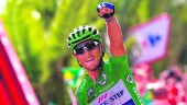 GANADOR. El ciclista italiano Matteo Trentin celebra su triunfo de estapa. 