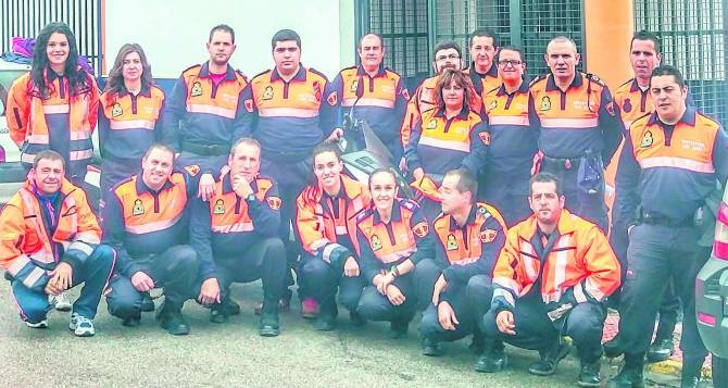 VOLUNTARIOS. Foto de familia de los componentes de Protección Civil de Jódar. 