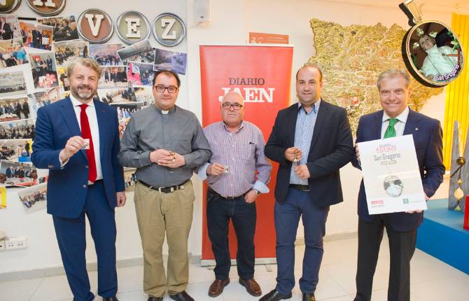 Juan Espejo, Francisco Daniel Villacañas, Anastasio Moreno, Iván Raúl Cruz y José Márquez, en la presentación de la medalla de San Gregorio.