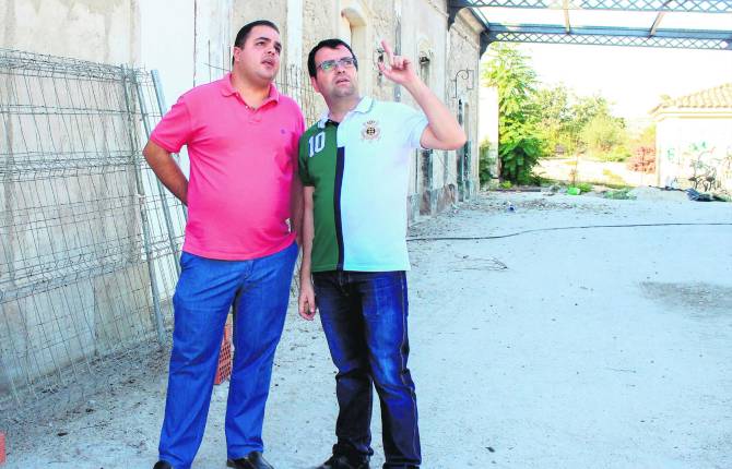 OBRAS, Víctor Torres junto al arquitecto municipal Antonio Miranda.