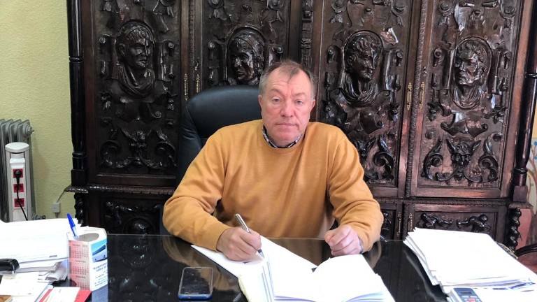 El alcalde de Beas, Sebastián Molina, vuelve tras 537 días de baja El alcalde de Beas, Sebastián Molina, vuelve tras 537 días de baja