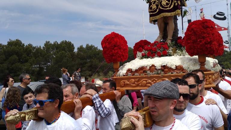 San Sebastián clausa clamor entre todos los fieles del cerro