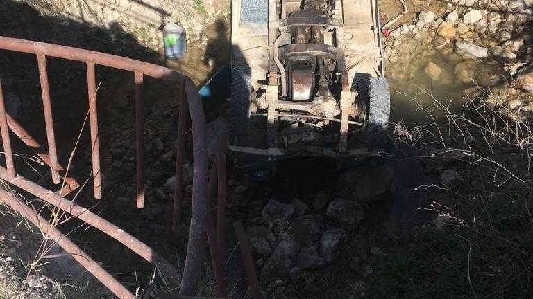 Hallan a una persona fallecida dentro de un coche en Bedmar Hallan a una persona fallecida dentro de un coche en Bedmar