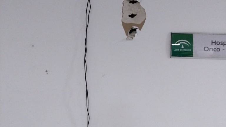 Roban las pantallas del área de Oncología Roban las pantallas del área de Oncología