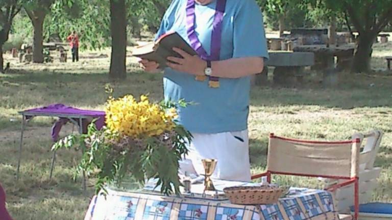 “Mi idea cuando me metí a cura era ser fiel a Dios, a Jesús y a los pobres desde la iglesia. Siempre ha sido mi vocación y objetivo” “Mi idea cuando me metí a cura era ser fiel a Dios, a Jesús y a los pobres desde la iglesia. Siempre ha sido mi vocación y objetivo”