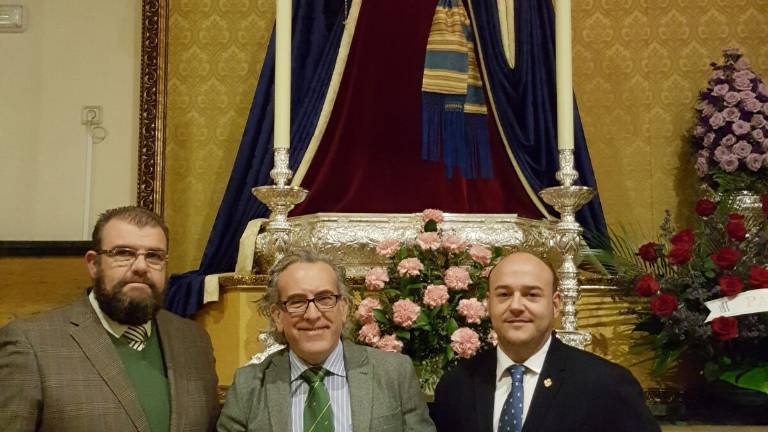 Dona la Medalla al Mérito de la Benemérita a la Amargura Dona la Medalla al Mérito de la Benemérita a la Amargura