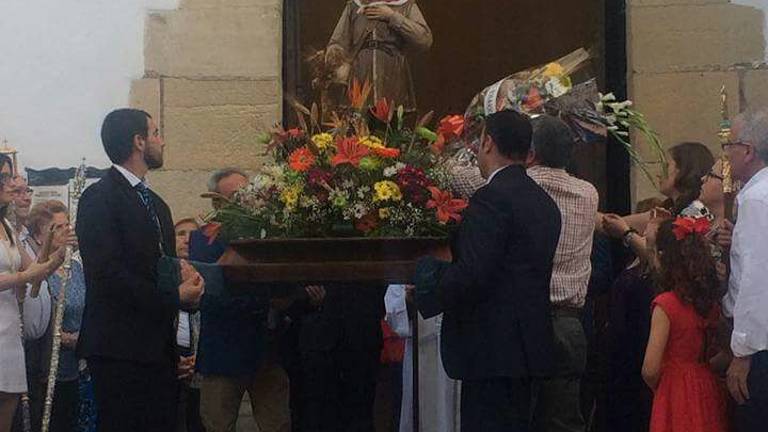 El himno para San Isidro de Fuerte del Rey ya tiene letra El himno para San Isidro de Fuerte del Rey ya tiene letra