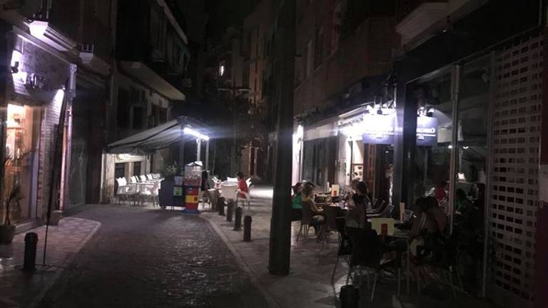 La oscuridad hace que la calle Mesones sea “la boca del lobo” La oscuridad hace que la calle Mesones sea “la boca del lobo”