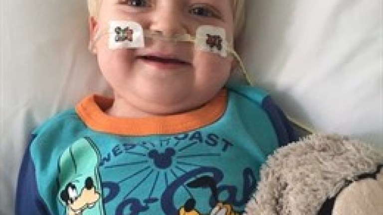 Se cura del cáncer el niño que despertó del coma cuando iba a ser desconectado de su soporte vital